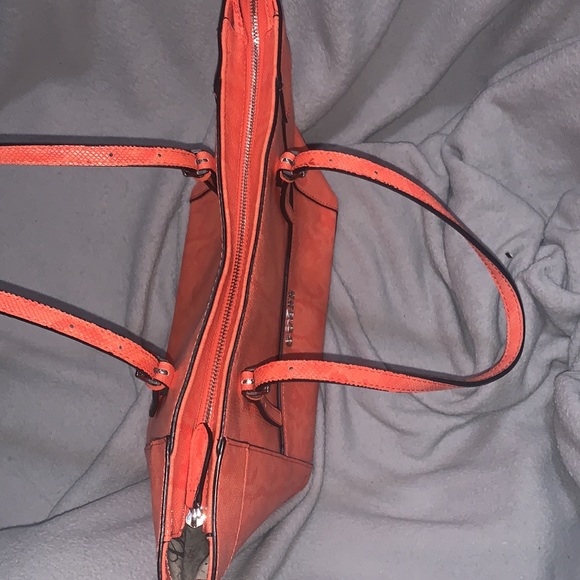 Guess bag - Picture 3 of 5